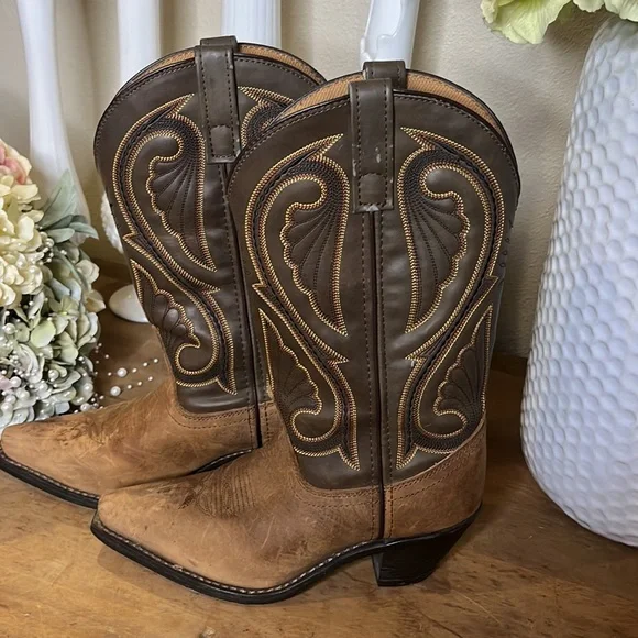 Laredo Women’s 6.5 cowgirl boots. - Picture 3 of 7